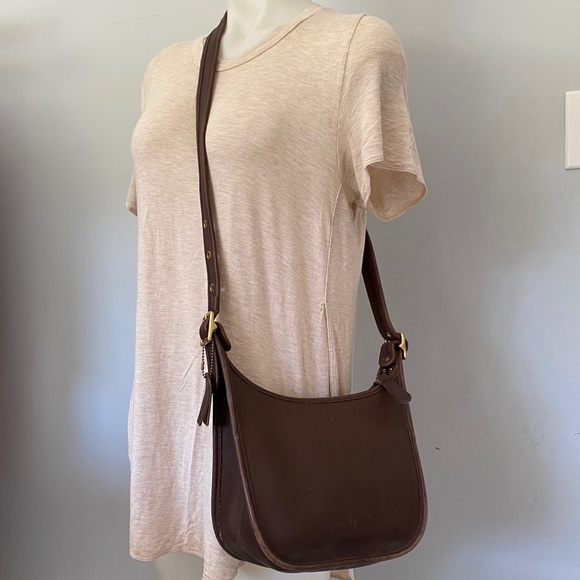 Coach Handbags - Vintage Coach shoulder bag